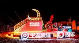 Faker上海街头邂逅粉丝，S15总决赛间隙品尝小笼包